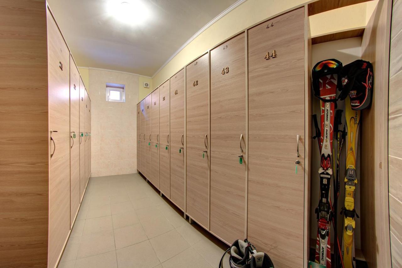 Hotel Gutsulia Boekovel Buitenkant foto