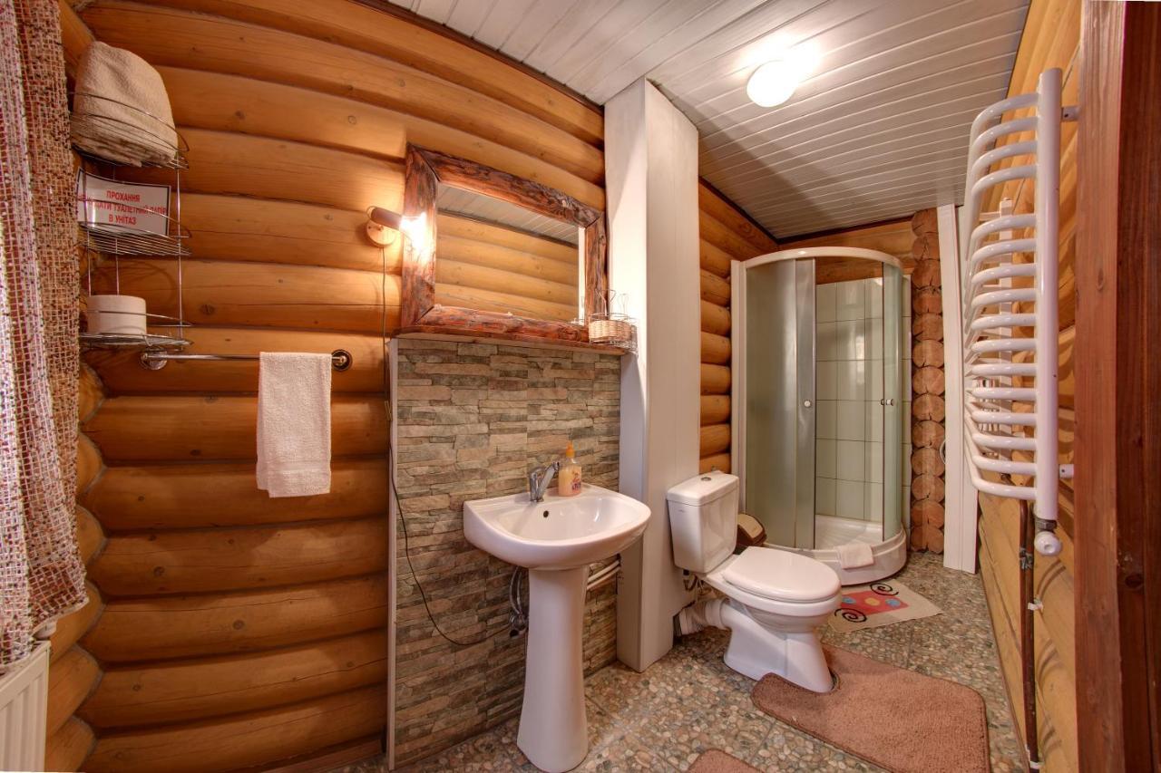 Hotel Gutsulia Boekovel Kamer foto