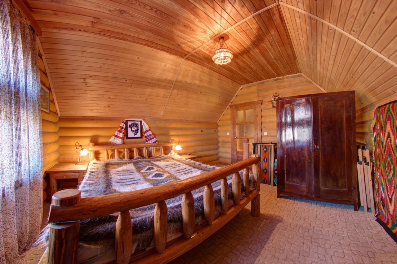 Hotel Gutsulia Boekovel Kamer foto