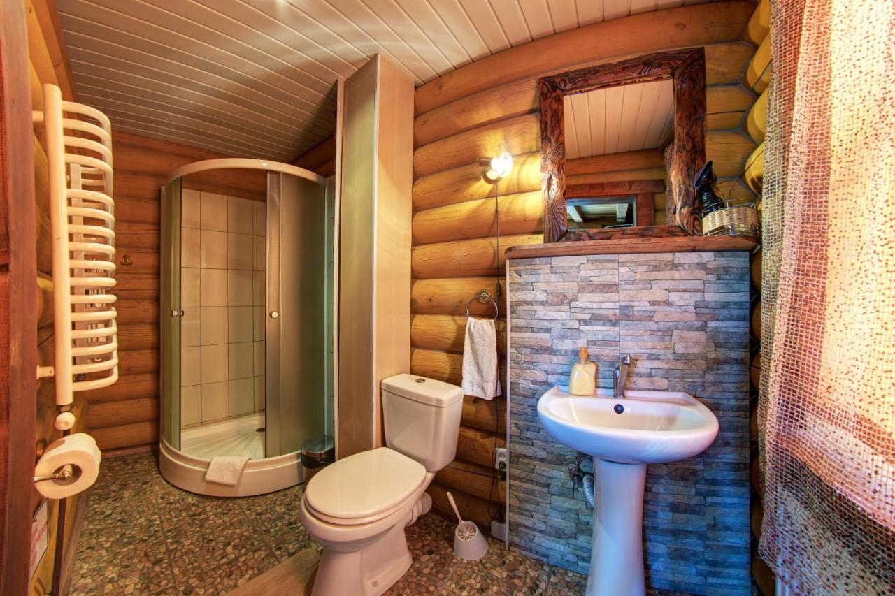 Hotel Gutsulia Boekovel Kamer foto