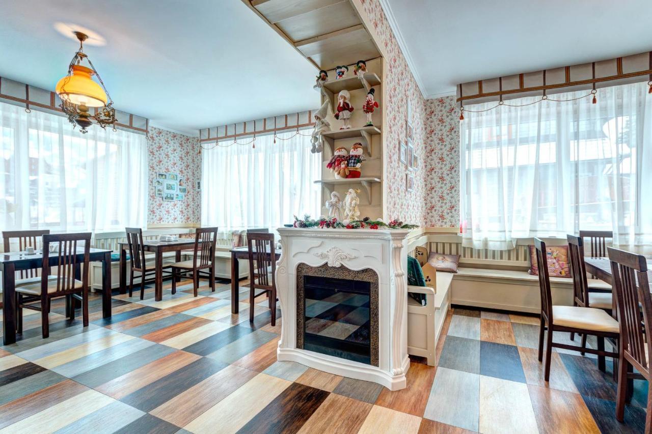 Hotel Gutsulia Boekovel Buitenkant foto