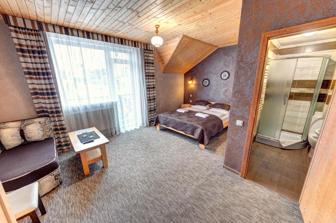 Hotel Gutsulia Boekovel Buitenkant foto