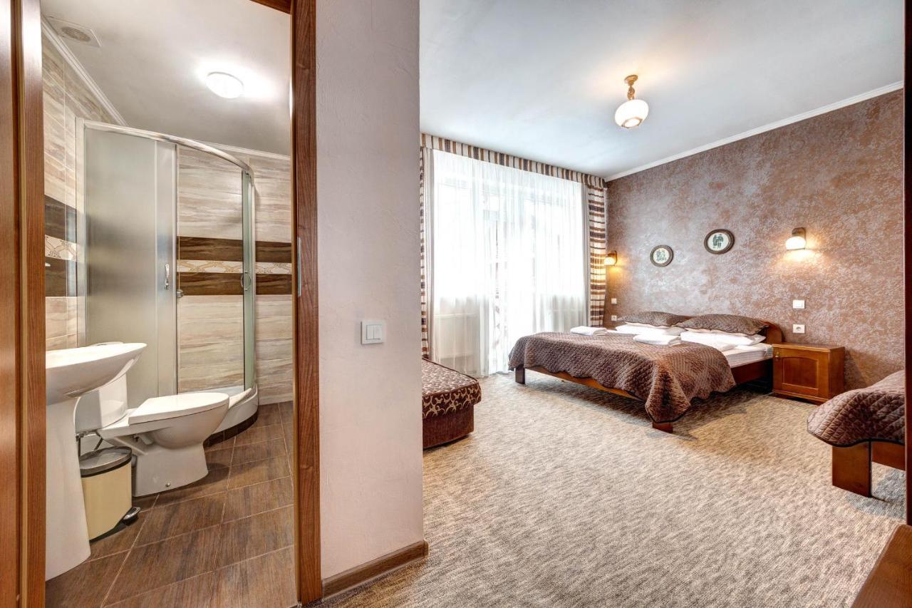 Hotel Gutsulia Boekovel Buitenkant foto